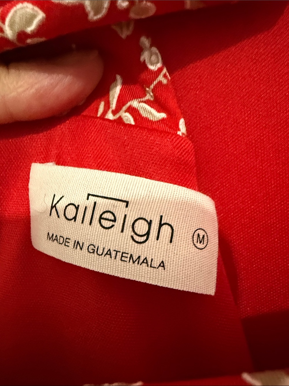 Kaileigh Red Floral Sleeveless Dress with White Accents - Picture 3 of 3
